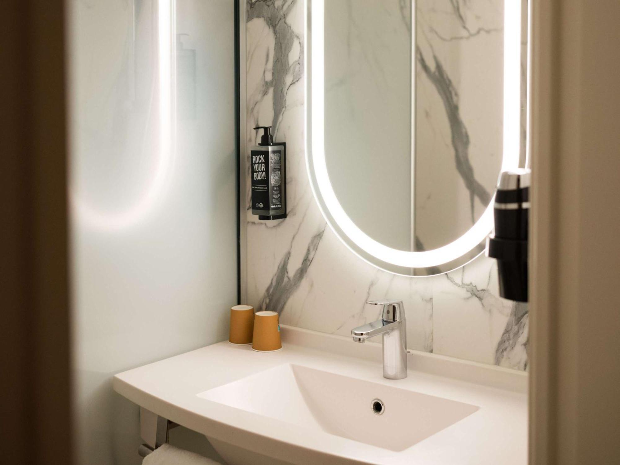 Ibis Port De Plaisance Otel Caen Dış mekan fotoğraf